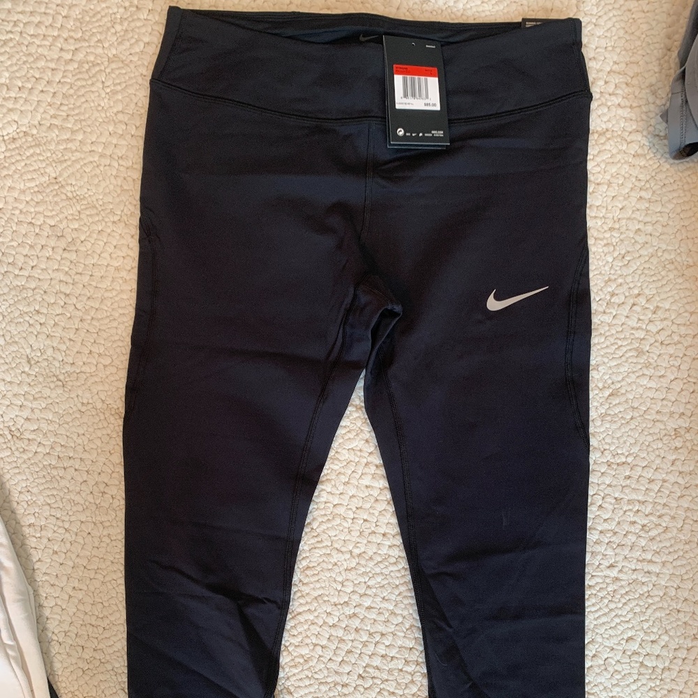 Nike Women's Capri 3/4 Leggings Dri-Fit